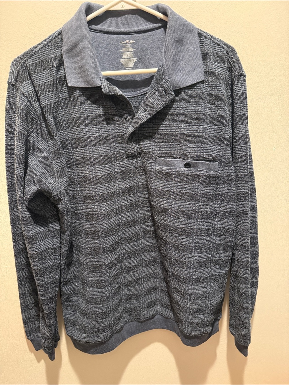 Vintage David Taylor collection sweater Men’s Size Med in Navy Blue/Gray Stripes